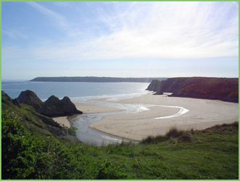 Thee Cliffs Bay